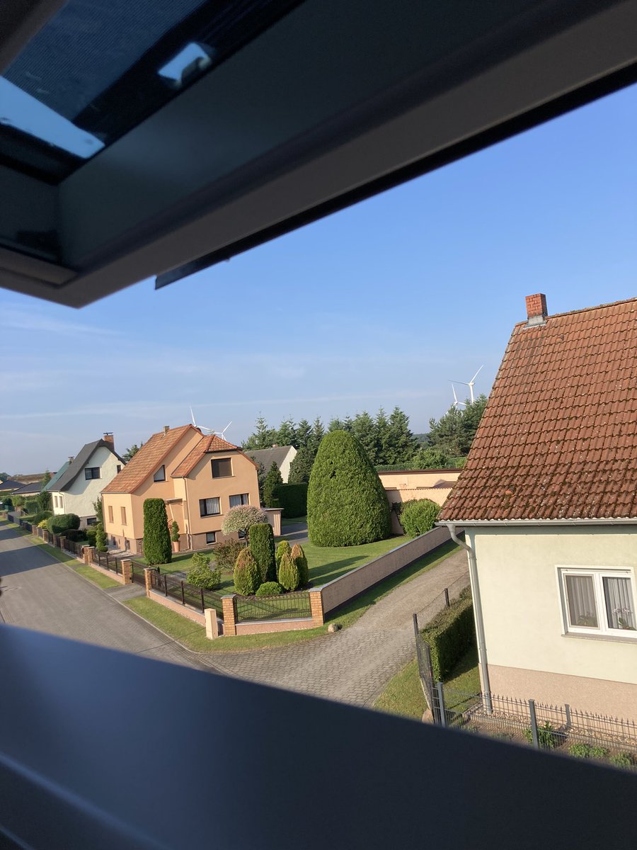 _SCHMO's tweet photo. #aussicht https://t.co/YXalv7bUYF