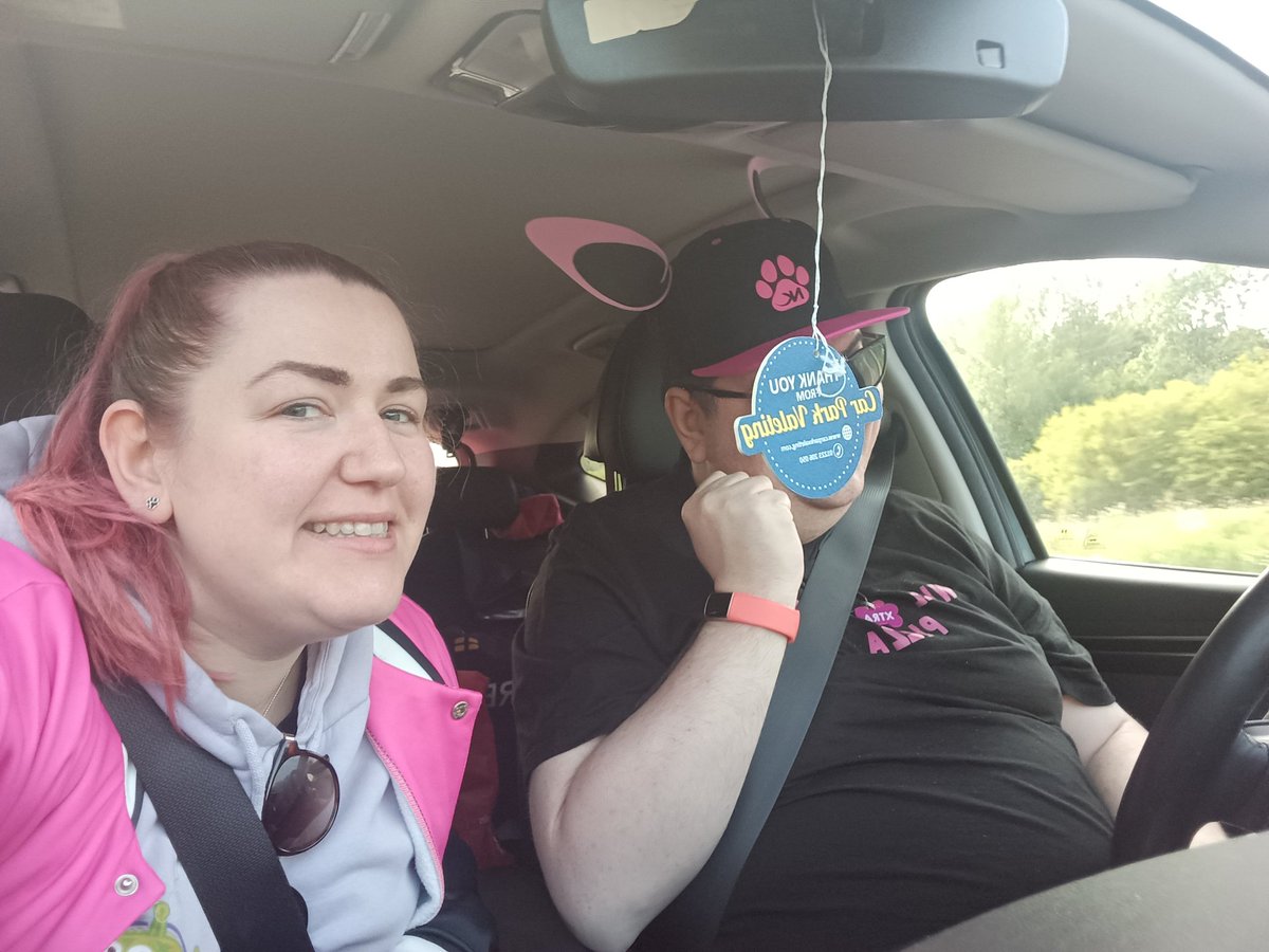 On our way to <a href="/KennelKlubUK/">Kennel Klub</a> 🖤 <a href="/PupXtra/">PupXtra</a> pretending to be shy 🙄🤣 see you soon Manchester!