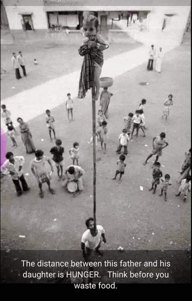 கடல் நீர் நடுவே பயணம் போனால்
குடிநீர் தருபவர் யாரோ
தனியாய் வந்தோர் துணிவைத் தவிர
துணையாய் வருபவர் யாரோ
ஒருநாள் போவார் ஒருநாள் வருவார்
ஒவ்வொரு நாளும் துயரம்
ஒரு ஜாண் வயிற்றை வளர்ப்பவர் உயிரை
ஊரார் நினைப்பது சுலபம்
ஊரார் நினைப்பது சுலபம்...