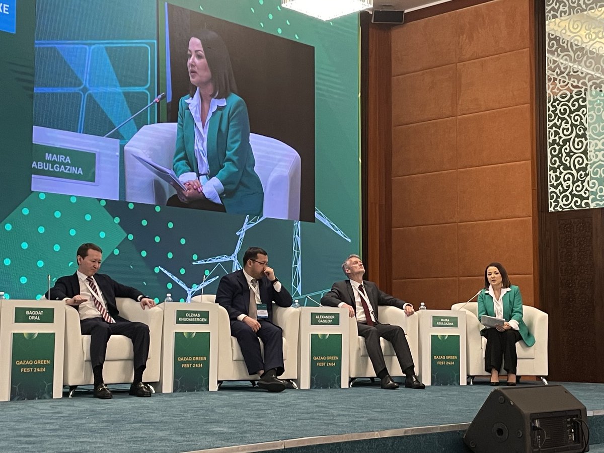 Thanks to Qazak Green, 🇰🇿 leading renewable energy association, for a brilliant 3rd #QazakGreenFest, bringing together the Vice Minister of Energy, energy regulators and associations, large and small businesses.  Really lively discussion about the challenges and opportunities.