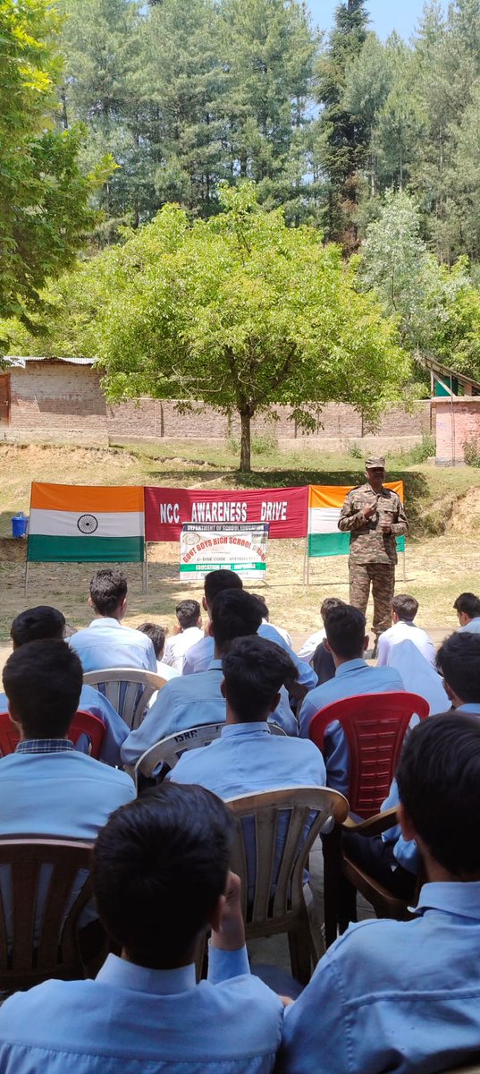 JannatLolab's tweet photo. #IndianArmy Organised NCC Awareness Drive for the Students of Govt Boys Higher Secondary School Gund Gushi.
#IndianArmy
#Kashmir
#SavioursofKashmir
#ProsperousKashmir
#NayaKashmir
#KashmirMeinTiranga
#JoinNCC https://t.co/SJOnoVjfLr