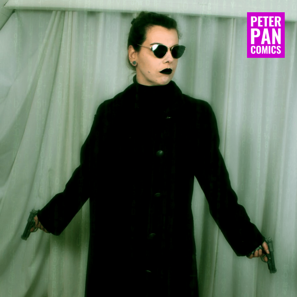 PeterPanComics's tweet image. So what&apos;s it gonna be? The red pill or the blue pill? Kitty Cosplay enters the Matrix. And you can come along ... if you dare!

See the full cosplay at peterpancomics.com

#thematrix #matrixcosplay #neo #neocosplay #keanureeves #cosplay #cosplaygirls #gothic #leatherjacket
