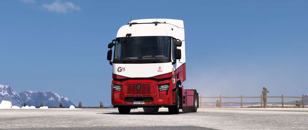GRAYOVTC's tweet photo. Probando el nuevo #ETS2ETechT de @RenaultTrucksCo a falta de una infraestructura de carga de @SCSsoftware en condiciones😬 https://t.co/HbnjDpUpd5