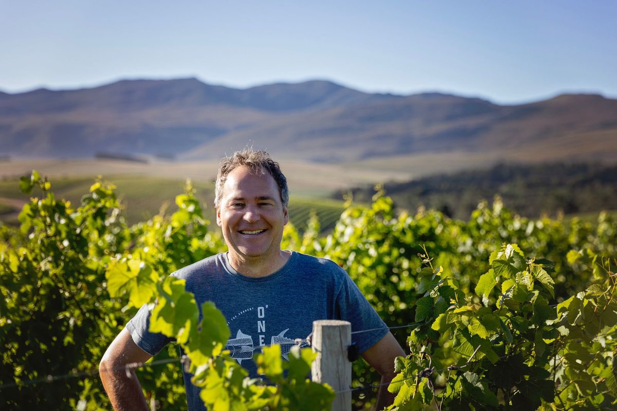 creationwines's tweet photo. It's JC's Birthday 🎉Let's raise a glass!

Your ability to blend expertise with a fun, collaborative approach is what makes Creation so special. 

Cheers to you, JC! Here's to making more fantastic memories. 🥂

#cellarmaster #winemaker #finewine #creationinnovation https://t.co/AstrOll7YM