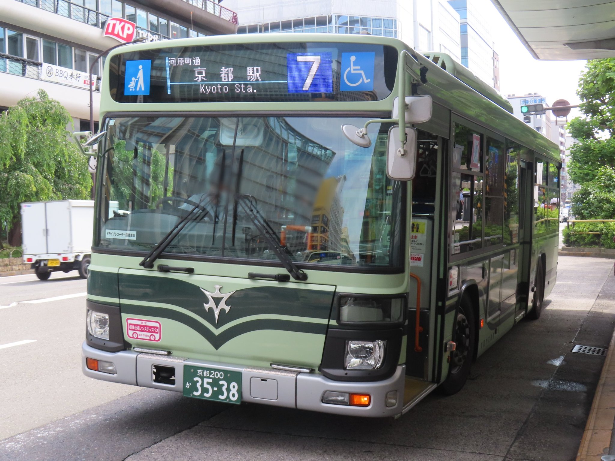 GO-WUngbAAA__Ox.jpg:large GO-WUngbAAA__Ox.jpg:large