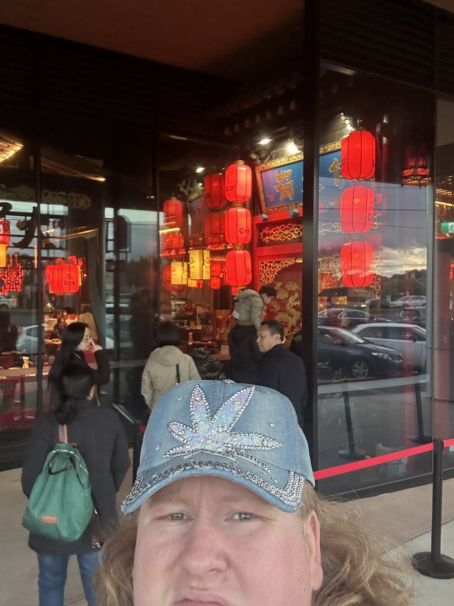 Mr. <a href="/ChadGoldd/">Chad Gold</a> heading to Chinese hotpot wif $MOUTAI