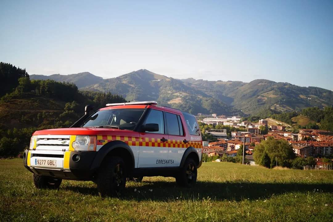 Preactivados para una búsqueda de una persona desaparecida en #Etxebarri (#Bizkaia).
Mientras realizabamos gestiones con <a href="/112_SOSDeiak/">SOS Deiak - 112</a> localizan a la persona en buen estado.
Desactivamos nuestros recursos hasta nueva necesidad.
#RiskEmergentziak