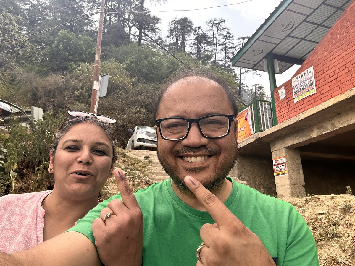 anupamthapa's tweet image. Drove for 8 hours early Saturday morning  from Noida to vote at my hometown in Shimla. 
 #lok_sabha_elections_2024
#7th_Phase