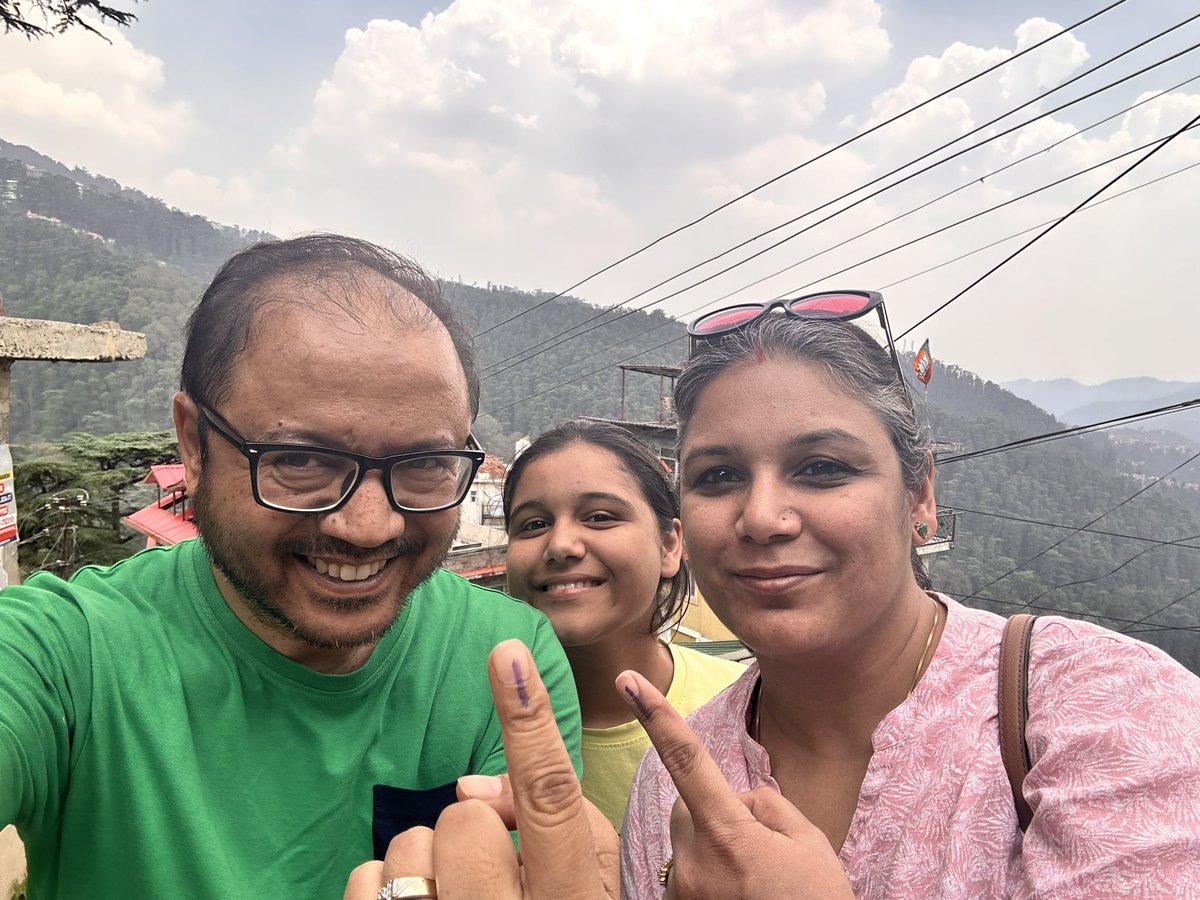 anupamthapa's tweet image. Drove for 8 hours early Saturday morning  from Noida to vote at my hometown in Shimla. 
 #lok_sabha_elections_2024
#7th_Phase