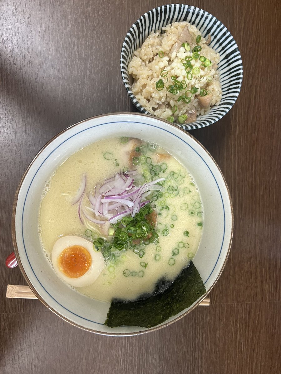 今日は朝ラーからの分杭峠のゼロ磁場行ってきました！手先がピリピリきたようなないような、プラシボだと思いますが元気になった気がする〜😀
#ゼロ磁場