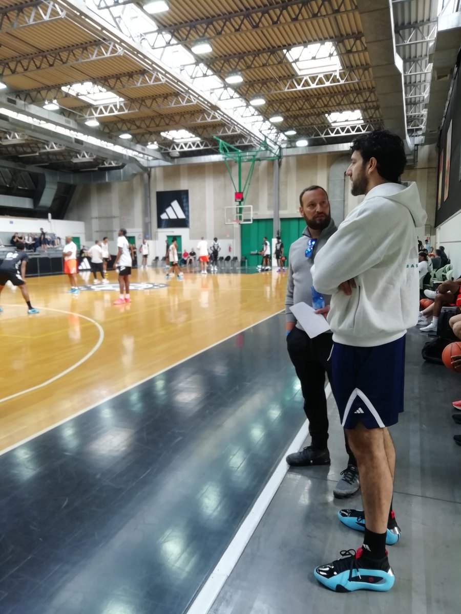 🇷🇸 Nikola Jovic & Vasilie Micic in the building 👀

@adidasHoops x #adidasEurocamp