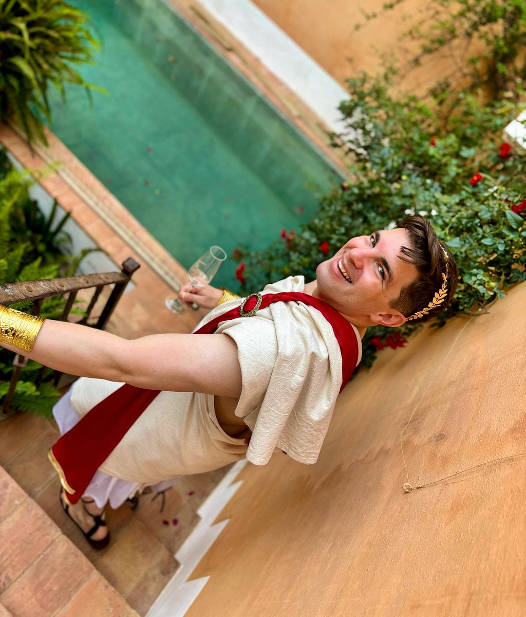 Drunk Roman thinking about the Roman Empire in Andalucía (very nearly fell into that pool 😂)