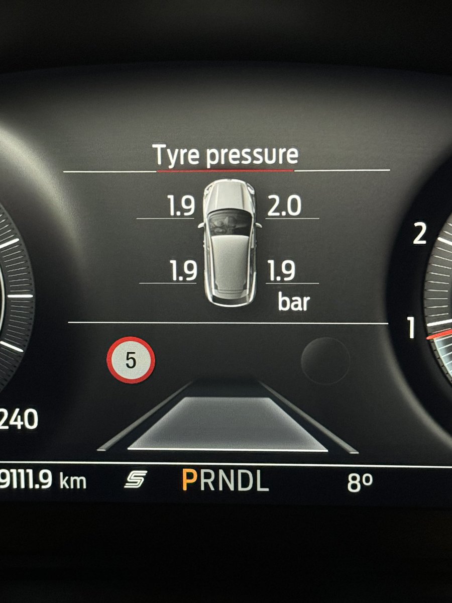 mtura712's tweet photo. Something very interesting and first time seeing this on cars on this segment, so without googling,for what is that “L” mate @JezzaMaqasa , I only know of low range in 4x4 cars and bakkies.  @FordSouthAfrica  #FordPumaSTLine Vignale! https://t.co/PMzMDp96nA