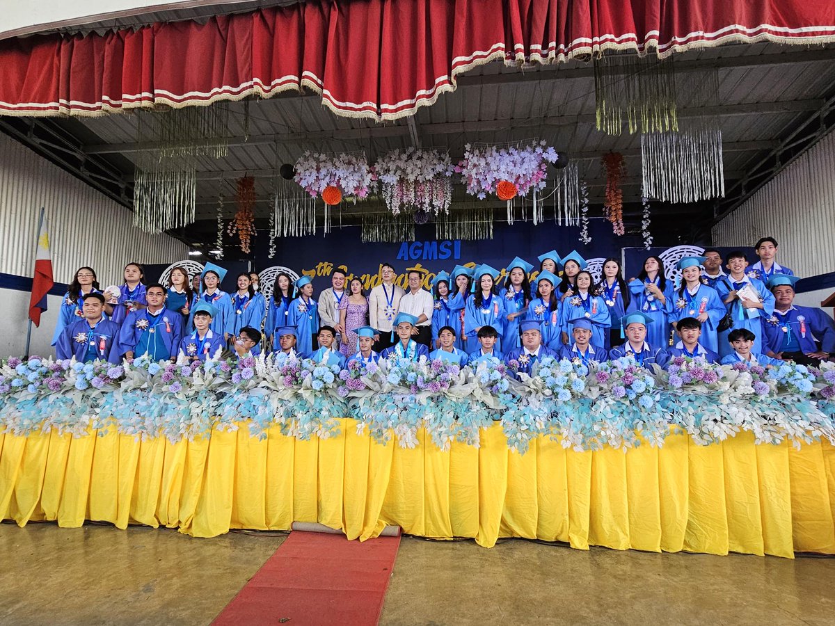 Kayesebastian_'s tweet photo. Eiffel Class of 2024🎓🤍 https://t.co/3pEOwMAJ6c