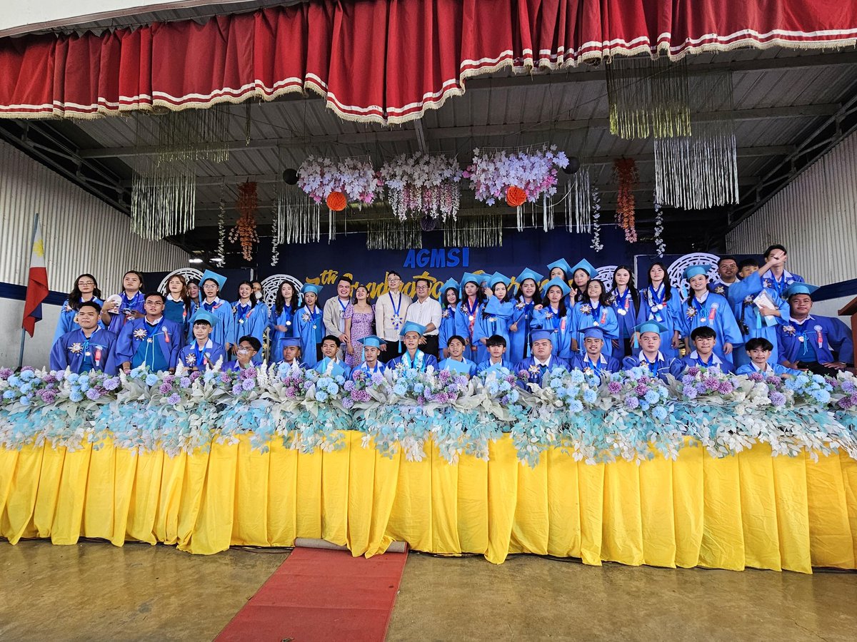Kayesebastian_'s tweet photo. Eiffel Class of 2024🎓🤍 https://t.co/3pEOwMAJ6c