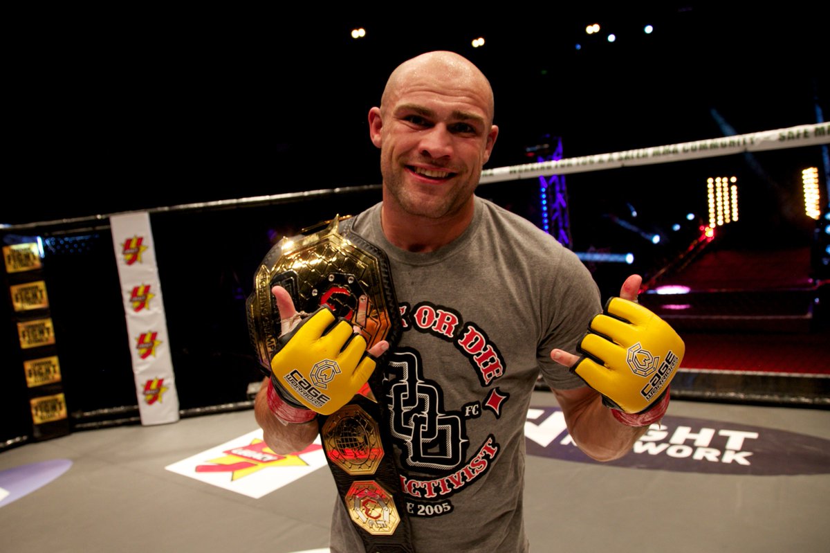 CageWarriors's tweet photo. Hometown Heroes ๐๐ค๐งก
๐ #OnThisDay in 2013, @Pendred, @NeilSeeryMMA and @RedserMMA were among the winners at #CW55 Dublin! https://t.co/hsS0iEgLZW