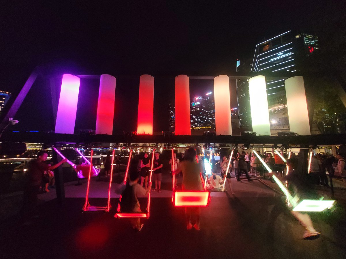 Gyrowoof's tweet photo. #ilights event last night at the Marina Bay area with the gang! ^^ #lit https://t.co/6hypzzFe1y