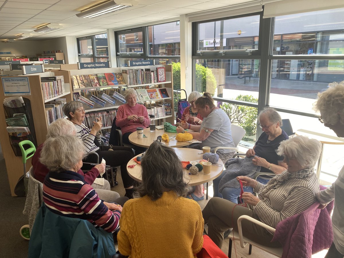NottsLibraries's tweet image. Our Care Squares challenge is on a roll! 📣

We're knitting colourful woollen squares to be turned into snug blankets for people in care and hospital settings this year 💙  

Join us at an upcoming Blanket-a-thon event! Search dates &amp;amp; download patterns at inspireculture.org.uk/caresquares
