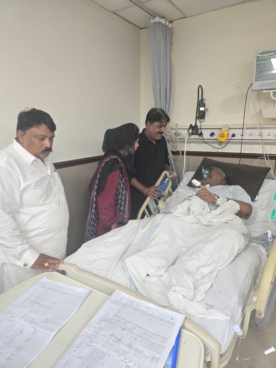 RomaMMatto's tweet photo. Vistied Benazir Bhutto Accident, Emergency and Trauma Centre to inquire   after the health of  PPP diehard jiyala  @AbidTanwariPPP 's brother, who is undergoing treatment for illness and wished him a speedy recovery. @BBhuttoZardari @AseefaBZ https://t.co/TMyzV3c1ok