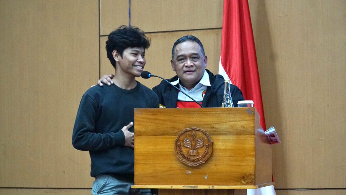 samosir_au's tweet photo. Kepala BP2MI Benny Rhamdani menjadi Narasumber dalam Sosialisasi Pencegahan Tindak Pidana Perdagangan Orang di Kampus UNJ, Rawamangun, Jakarta Timur. Jumat (31/05/24).
@Kepala_BP2MI
#BP2MI
#SikatSindikat https://t.co/mG972F6ezH
