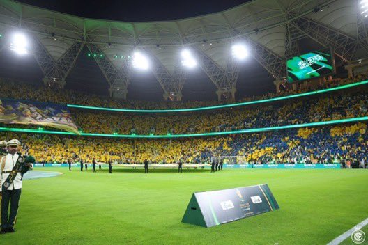ncrus7's tweet photo. ولو اتوب من الذنوب اللي جنت الايام ضدي
ما قدرت اتوب عن ذنب يعن القلب صوبه
كيف اتوبك يا اجمل ذنوبي 
و انت ذنب لاغفره الله 
ولالي عنه توبه https://t.co/MgvyaeigCJ