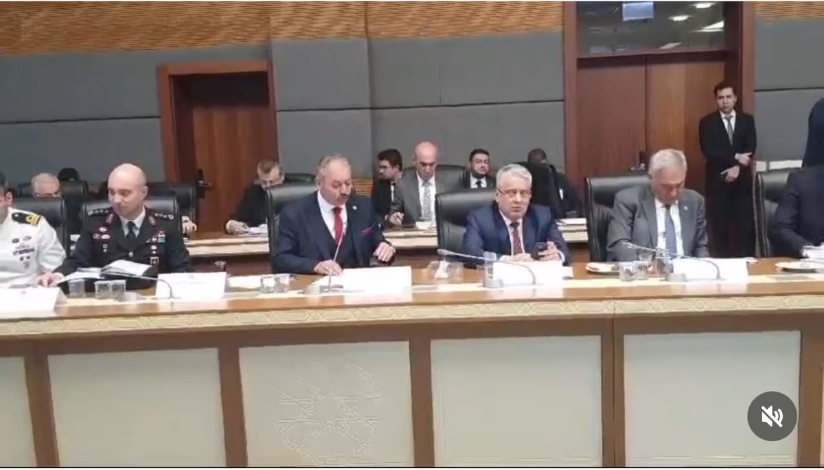 Ali Tilkici 🇹🇷 (@alitilkici38) on Twitter photo TBMM’de görüşülen MSB teşkilat kanun teklifi ile ilgili Milli Savunma Komisyonunda #UzmanÇavuş’ların mesleki idame hakları daha önce Anayasa mahkemesinin Anayasaya aykırı bularak iptal ettiği maddeleri yeniden kanun içerisine alınmaya çalışılıyor.
İdarenin bu maddeler yönetmelik TBMM’de görüşülen MSB teşkilat kanun teklifi ile ilgili Milli Savunma Komisyonunda #UzmanÇavuş’ların mesleki idame hakları daha önce Anayasa mahkemesinin Anayasaya aykırı bularak iptal ettiği maddeleri yeniden kanun içerisine alınmaya çalışılıyor.
İdarenin bu maddeler yönetmelik