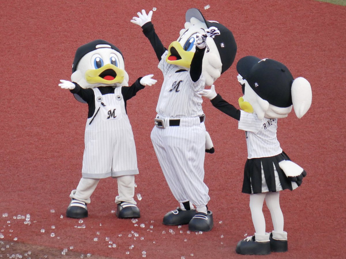 ウォーターシャワーの氷で遊ぶマーくん、リーンちゃん、ズーちゃん🧊
#chibalotte #ズーちゃん