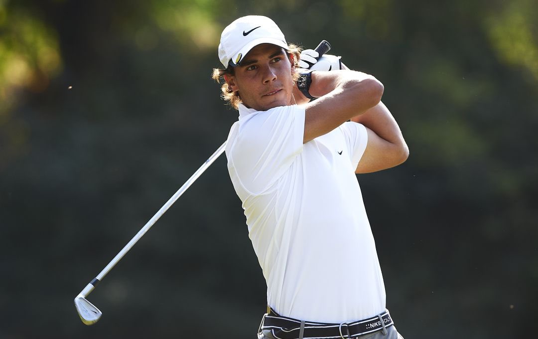 Pula Golf Resort and Golf Son Servera are set to host The Battle of Stars on June 13 in Mallorca. This charity tournament, featuring Rafa Nadal, Pep Guardiola, and other celebrities, aims to raise funds for ALS and multiple sclerosis. (+)