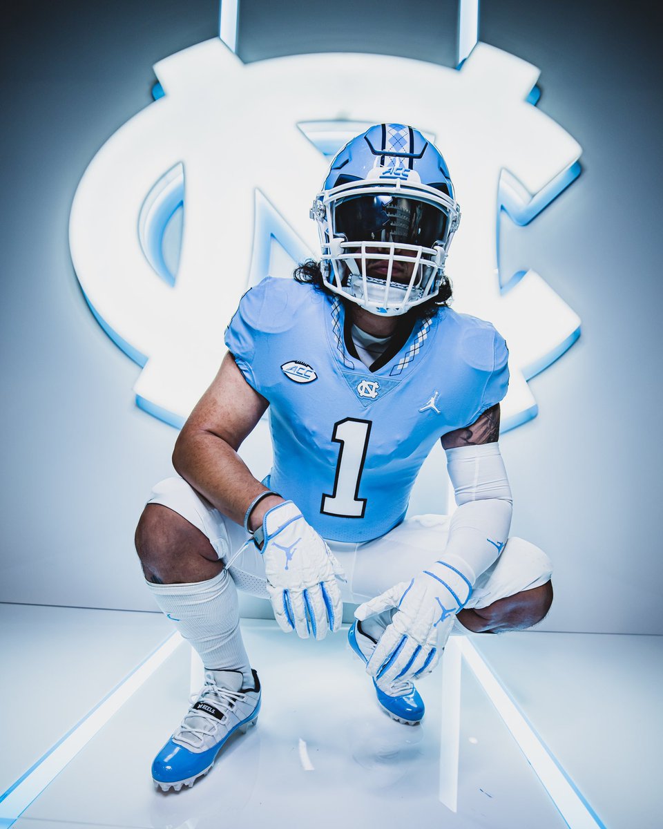 ANY 2024’s, 2025’s, 2026’s WITH NO D1 ⭕️’s YET? 

Evaluated positions: FOLLOW, DM FILM &amp; RETWEET POST‼️❕‼️❕‼️

QB 🏈
WRs 🙌🏾 
OL 🥞 
DE 💪🏻
LB🦍 
RBs 👣
K/P 🦵🏽

💎💎💎💎💎💎💎💎💎💎💎💎💎💎

#UNC #TARHEELS #D1BOUND