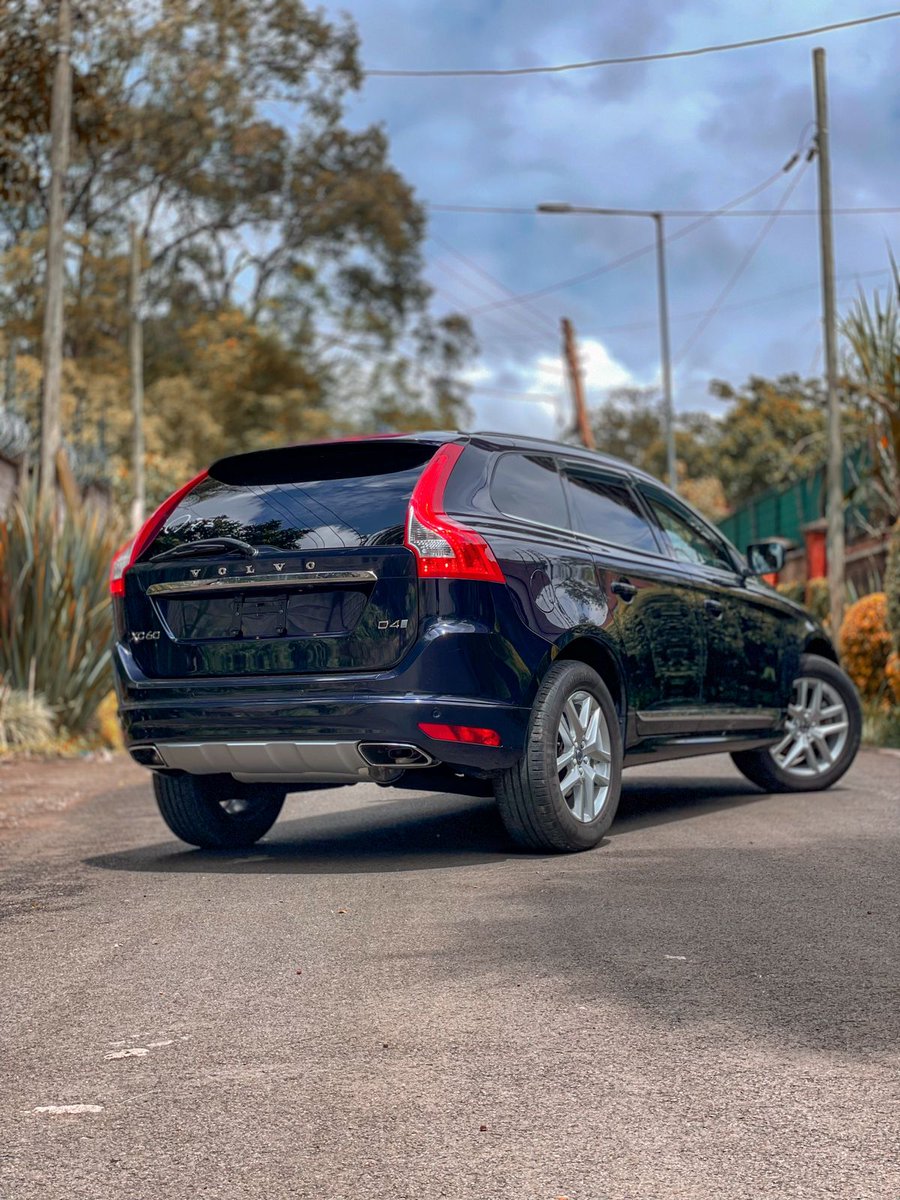 JaMtoka's tweet photo. - 2017 Volvo XC60 D4 🇸🇪
- KSh3,950,000
- Fuel Tank: 60L
- Location: Nairobi 🇰🇪 (Lavington)
- +254733665551
- michael@beyondtarmac.co.ke

- 2000cc 4-Cylinder Turbodiesel (D4204T14)
- 190bhp/400Nm
- 8 Speed AT
- Front Wheel Drive

- 7 Airbags
- ABS
- Brake Assist
- Crash Avoidance with Braking 
- Cross Traffic Alert (Rear)
- Cruise Control
- EBD
- Electronic Stability Program
- Lane Keeping Assist
- Traction Control System

- Alloy Rims
- Fog Lights
- Leather Seats
- Panoramic Sunroof