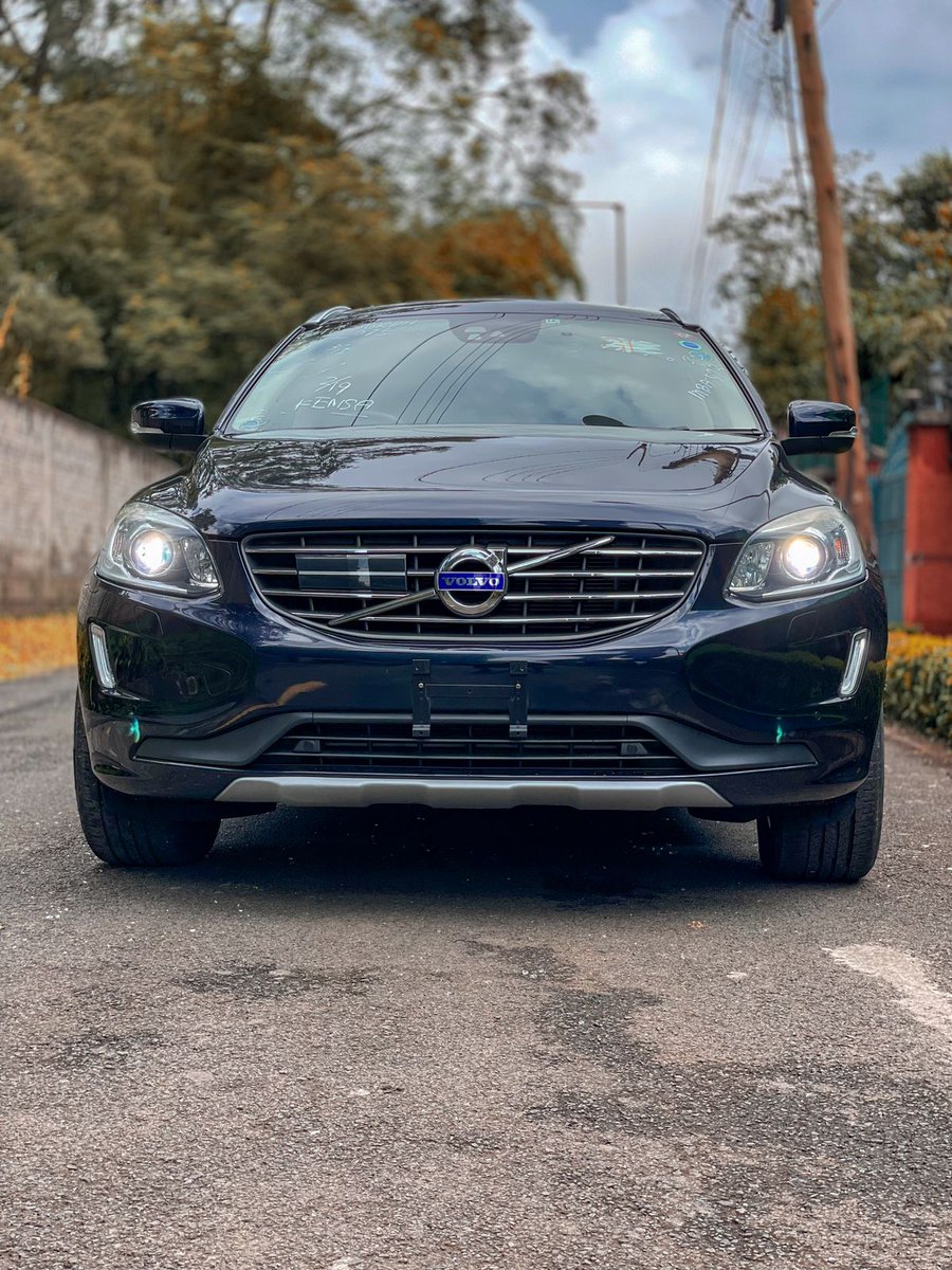 JaMtoka's tweet photo. - 2017 Volvo XC60 D4 🇸🇪
- KSh3,950,000
- Fuel Tank: 60L
- Location: Nairobi 🇰🇪 (Lavington)
- +254733665551
- michael@beyondtarmac.co.ke

- 2000cc 4-Cylinder Turbodiesel (D4204T14)
- 190bhp/400Nm
- 8 Speed AT
- Front Wheel Drive

- 7 Airbags
- ABS
- Brake Assist
- Crash Avoidance with Braking 
- Cross Traffic Alert (Rear)
- Cruise Control
- EBD
- Electronic Stability Program
- Lane Keeping Assist
- Traction Control System

- Alloy Rims
- Fog Lights
- Leather Seats
- Panoramic Sunroof