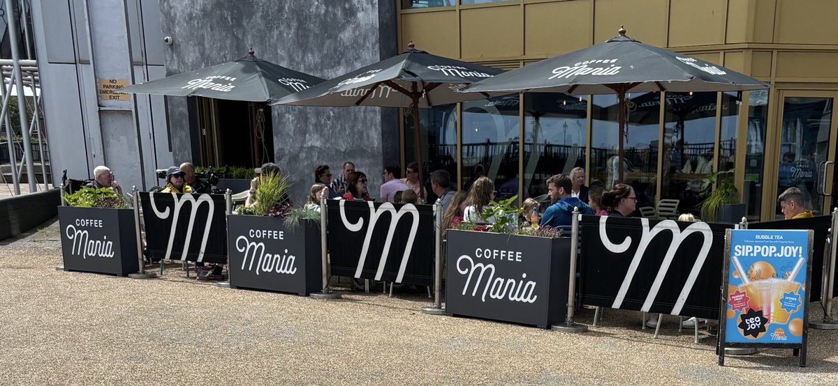 CoffeeManiaUK's tweet photo. New #planters #plants #summer ready #colour #coffee #outside #branding #cardiff #cardiffbay #coffeemania https://t.co/JKuLZMeQuQ