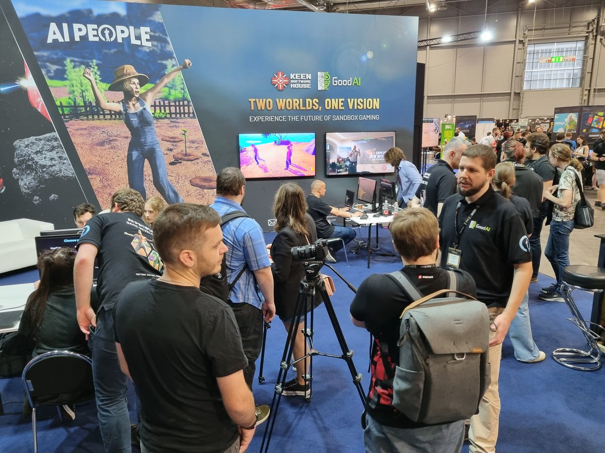 thefillm's tweet image. Love to see so many people excited to try and enjoying @aipeoplegame at @GameAccessConf
