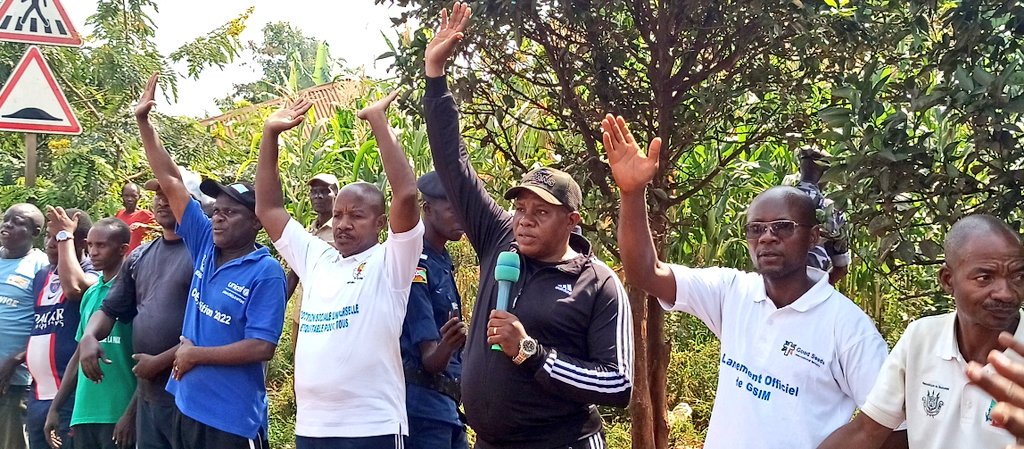 #Burundi Kuri uyu wagatandatu 01/06/2024 ibikorwarusangi vyo gusibura ibarabara #RN5 vyakorewe mu #Rukana muri Komine #Rugombo <a href="/CibitokeProv/">Province Cibitoke</a> vyatewe iteka na Gén Maj Pol #MANIRAMBONA_Christophe icegera c'Umugenduzi Mukuru wa <a href="/Burundi_Police/">Police Nationale du Burundi</a> <a href="/MininterInfosBi/">MininterInfosBi</a> <a href="/BurundiGov/">Bureau du Premier Ministre</a> <a href="/KwaNtare/">Kwa Ntare Rushatsi</a>