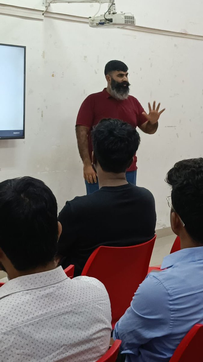 laravelMumbai's tweet image. 🎉 @ajitbohra delivered an outstanding talk on the career ladder in today's event! His insights on navigating and advancing in the tech industry were invaluable for both students and people who are already working . Thank you @ajitbohra .
#CareerGrowth #TechTalk #Success