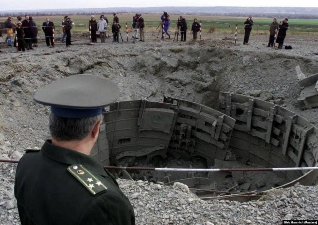 On June 1, 1996, the last nuclear missiles were transported from Ukraine to Moscow in exchange for "security guarantees." Ukraine finally received the status of a nuclear-free state.