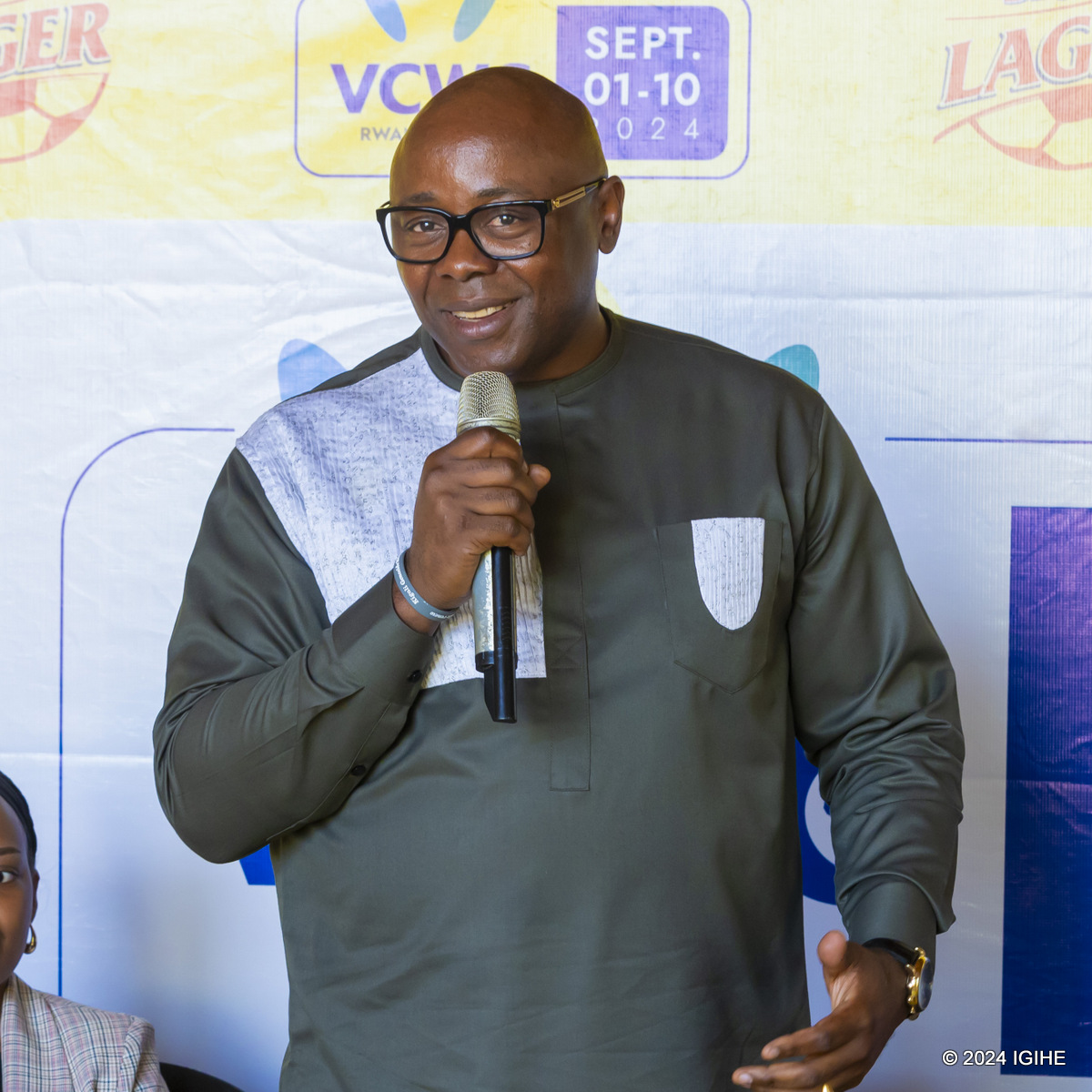 IGIHESports's tweet image. Uruganda rwa SKOL Brewery Ltd rwasinyanye amasezerano n'ubuyobozi bw’Irushanwa ry’Igikombe cy’Isi cy’Aba-Veterans (VCWC) akubiyemo ko ruzazenguruka u Rwanda rwerekana igikombe kizakinirwa, rukacyegereza abatuye mu bice byo mu ntara, gushyira Rayon Sports muri imwe mu mikino…