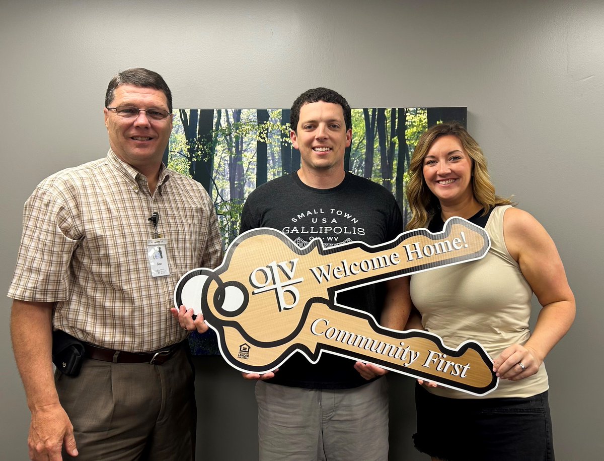 The perfect way to kick off Thursday is by sharing our favorite news! Congratulations go out to Dylan and Lakin Lewis on the purchase of their new home. Pictured is OVB's Joe Wyant, who worked with Dylan and Lakin on the closing. 🏡
