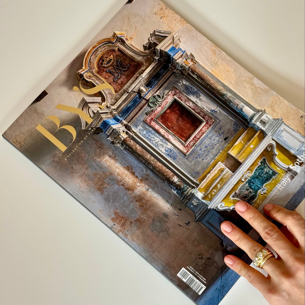 Our Spring Issue 2024 is here! 
Learn more: Learn more: l8r.it/BVyM

#BysMagazine #SpringIssue #Umbria #Comunaglia #ArtBasel #VincenzoDeBellis #AntonioMarras #Sardinia #Reschio #CulturalJourney #HiddenGems #ArchitecturalBeauty