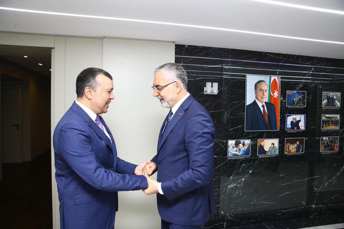 Türkiye-Azerbaycan Çalışma ve Sosyal Güvenlik Ortak Daimi Komisyonu’nun 11’inci Toplantısı’nı 2 yıl aranın ardından mevkidaşım Çalışma ve Halkın Sosyal Koruması Bakanı Kıymetli Gardaşım Sayın Sahil Babayev ve heyetlerimizin katılımıyla gerçekleştirdik. Türkiye-Azerbaycan