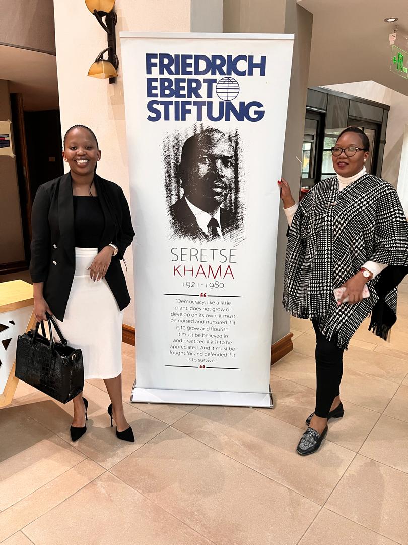 mosadi_motho's tweet photo. #WeThePeople #WithdrawTheBill #ParticipatiloryDemocracy  
#FoodForThought from last evening : 
1.Are taking our democracy for granted because we did not FIGHT for it? 
2.What will it take for us to protect it? 
3. Politics is not a dirty game, we have come for the clean up. https://t.co/B3uCH2pKY8