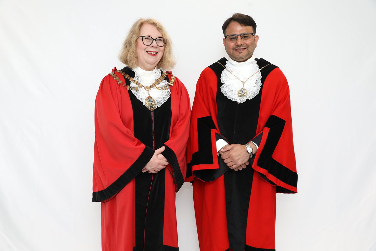 Hounslow Council has welcomed new Mayor, Cllr Karen Smith and Deputy Mayor, Cllr Muhammad Shakeel Akram. New roles for Cabinet members have also been announced. Read more here: hounslow.gov.uk/news/article/3…