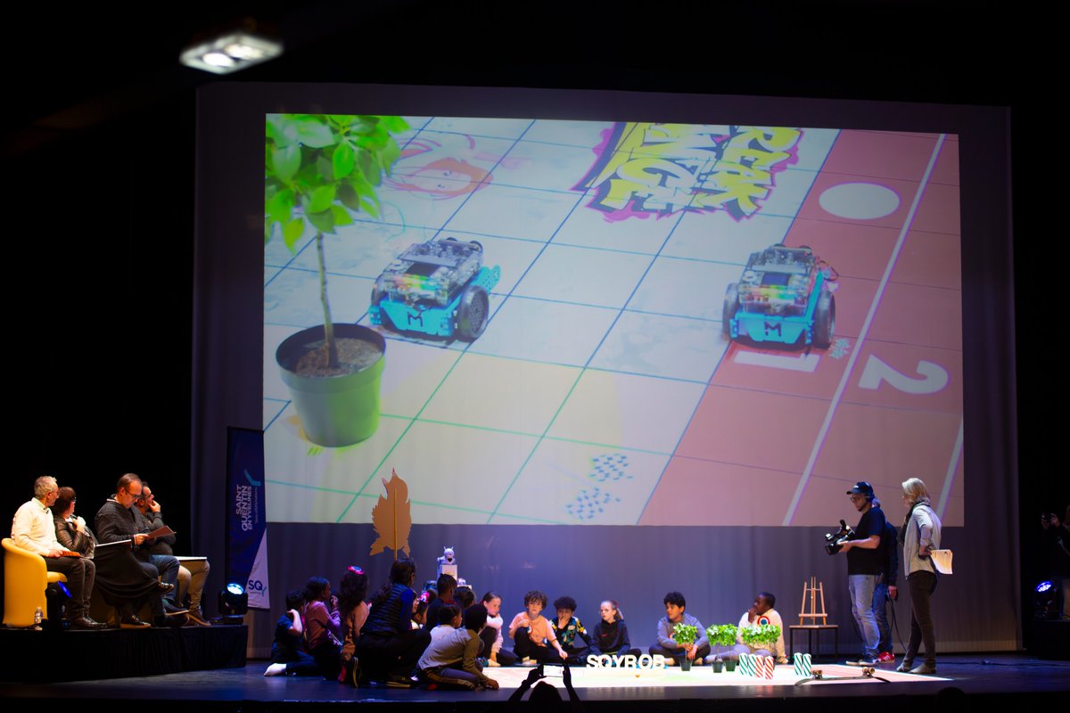 VilleElancourt's tweet image. Le challenge #SQYROB est lancé au @Le_Prisme78 🚀 Pendant 2 jours, 30 et 31 mai, 32 classes de @sqy, soit plus de 800 élèves, vont se défier lors de défis de #programmation et de #robotique sur le thème des #JeuxOlympiques 🤖 Bonne chance à nos Élancourtois👏