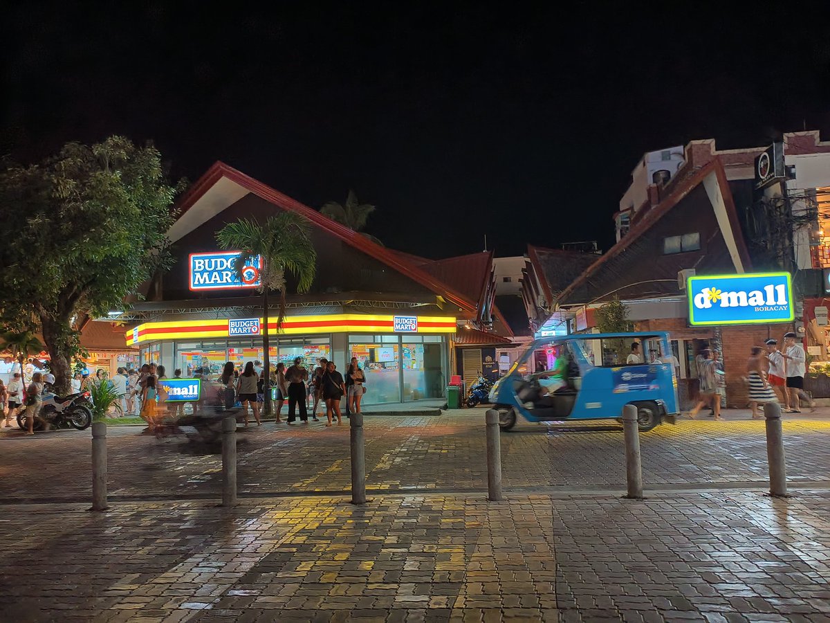 JQ2905's tweet photo. Anybody who is in the area? #Boracay https://t.co/38sLbONxI5