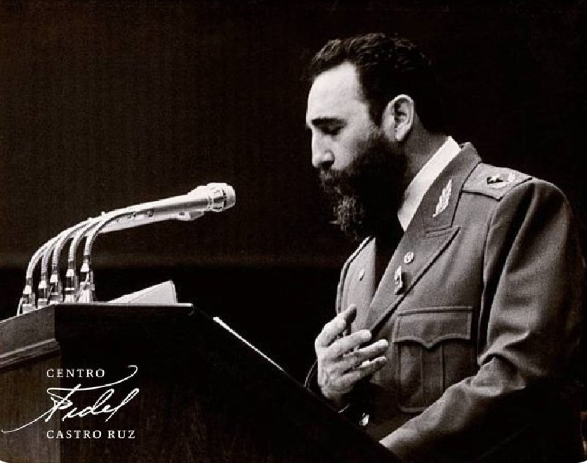 #Fidel:'Es preciso saber, recordar y conocer que una #Revolución es un proceso muy serio y trascendental en la vida de los pueblos (...); en un proceso revolucionario no se pueden cometer grandes errores, no se puede ni pestañear, porque los que pestañean pierden'. #CubaVive
