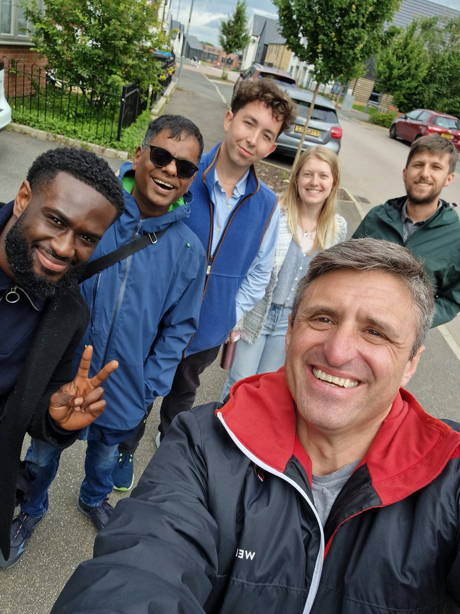 More great conversations on the doors in #Whitehouse this morning, love speaking to voters about our record of delivery and plan for the future in Milton Keynes 🔵