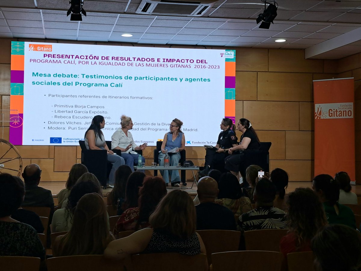 📊 La <a href="/gitanos_org/">F.SecretariadoGitano</a> ha presentado el informe de impacto del #ProgramaCalí en Madrid. 
Un proyecto que se puso en marcha en el año 2016 y que busca fomentar la igualdad y la integración socio-laboral de las mujeres gitanas. 
Al acto ha asistido la subdelegada, @TrinidadPilar.
