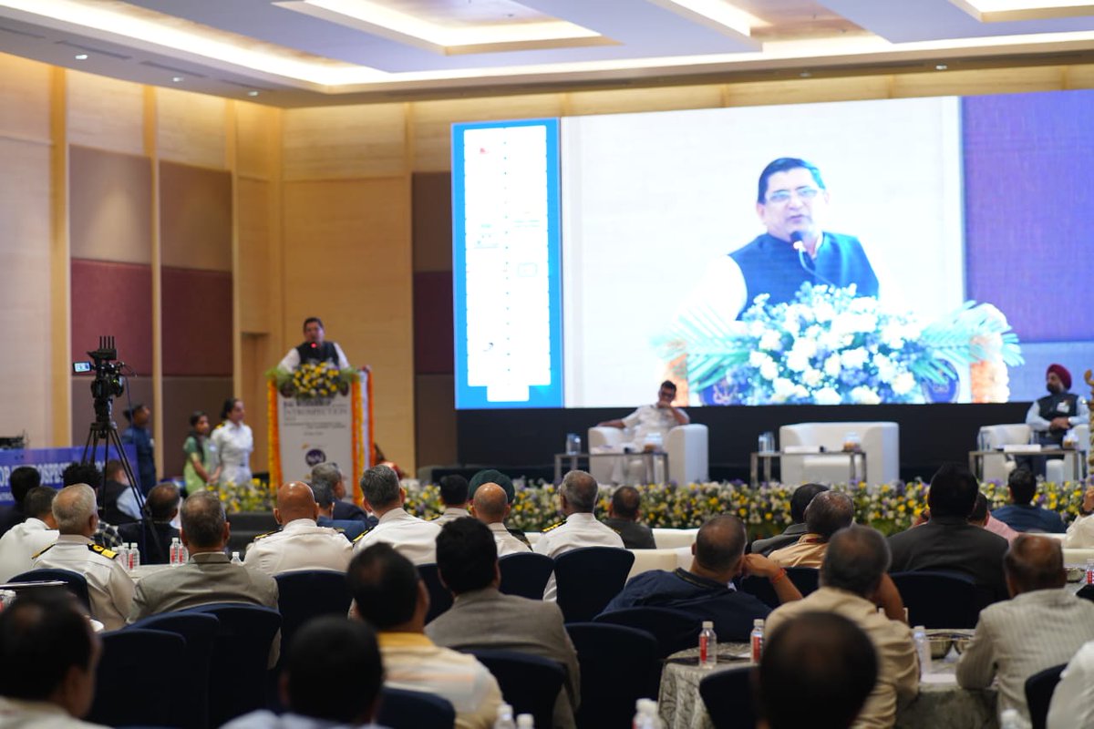 #AatmanirbharBharat 💫A Workshop on “NAI – Introspection 2024” was conducted at #Hyderabad on 29 May 24 under the aegis of Rear Admiral Brijesh Vashishta, Director General Naval Armament Inspection. ⚓️The workshop was aimed to foster collaboration and synergy amongst the key