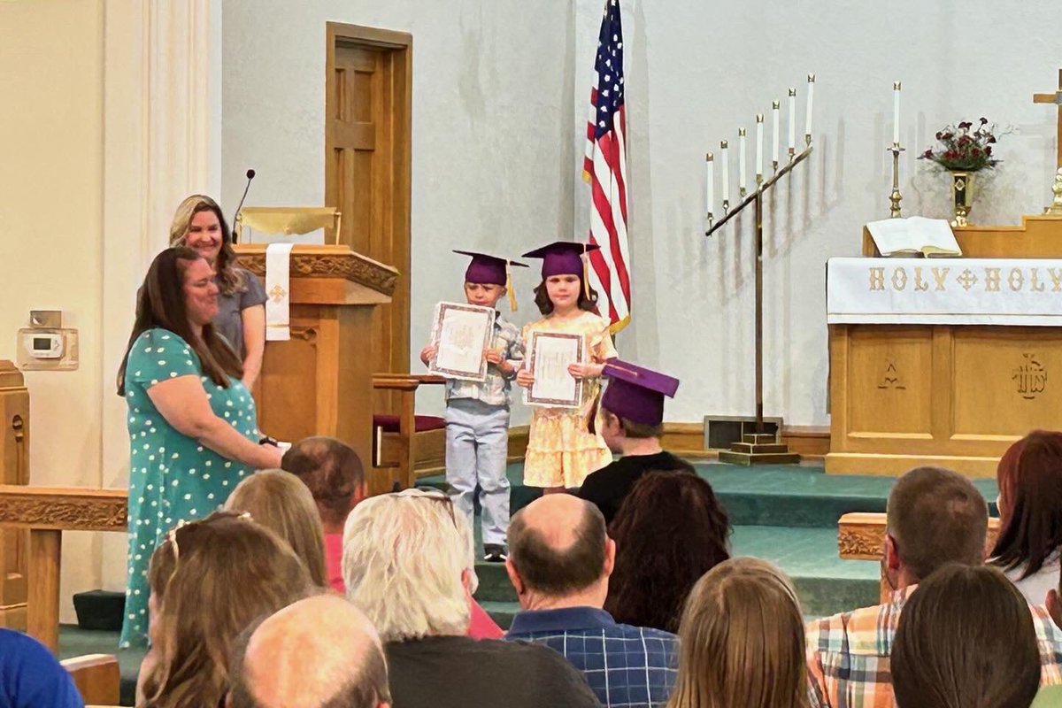 K84IAST8's tweet photo. #FutureFarmer #preKgrad https://t.co/BZXqH5oNGj