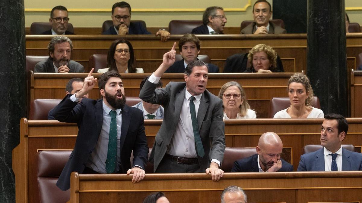 LuisMix_52's tweet photo. Same energy #VOX #Cavernicolas. https://t.co/UeF03utCPp